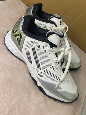 Under Armour Finisher 2 TF Turf Cleats Womens Size US 6.5